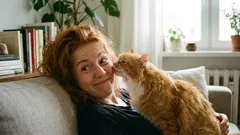 Toto jsou tři hlavní důvody, proč kočky lížou své majitele.