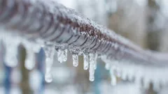 Udělejte to jednou a už na to nikdy nemusíte myslet: jak potrubí v venkovském domě nezamrzá ani při teplotě -25 °C